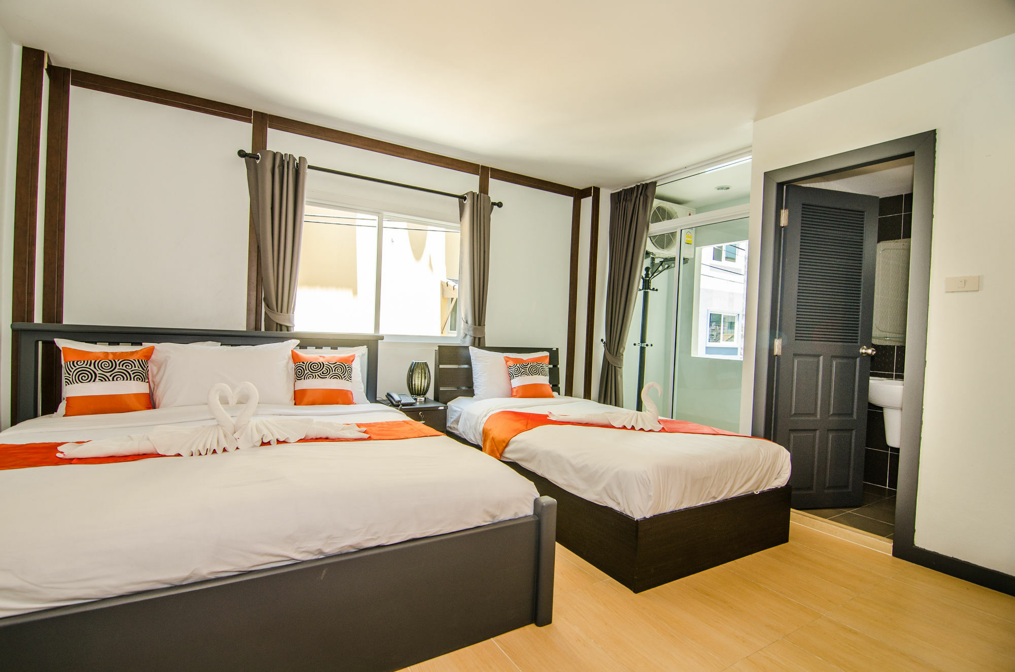 Colora Hotel Patong Phuket Εξωτερικό φωτογραφία
