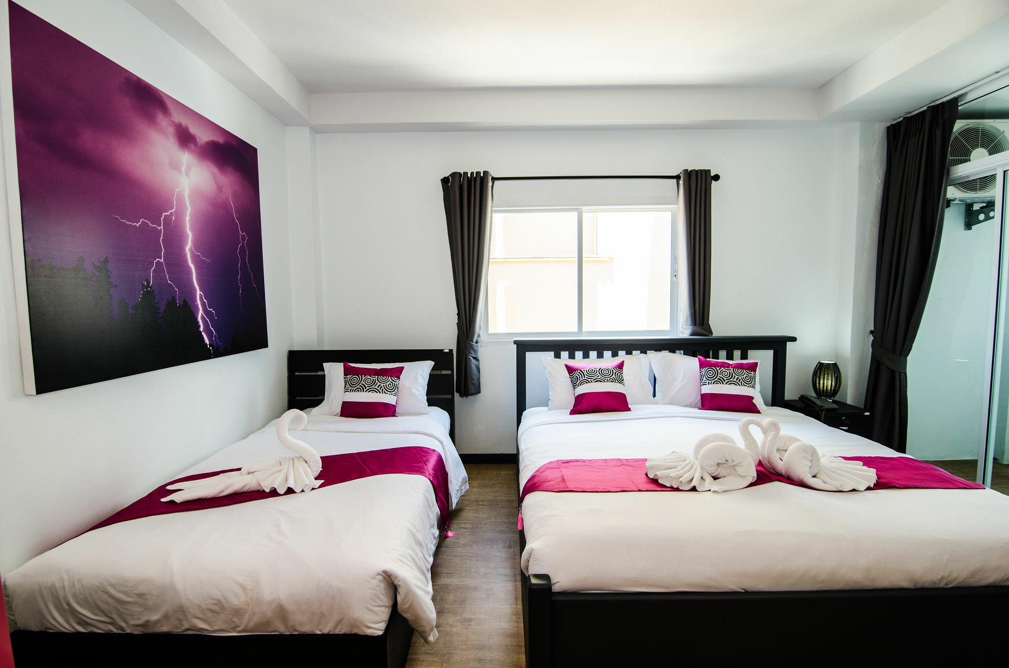 Colora Hotel Patong Phuket Εξωτερικό φωτογραφία